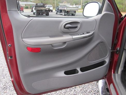 Used 2003 Ford F150 XLT image 29