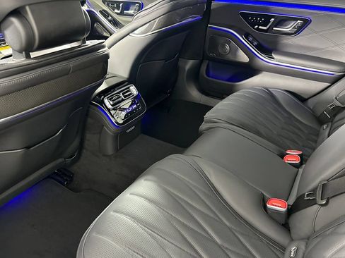 Used 2025 Mercedes-Benz S 63 AMG S image 9