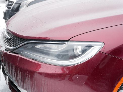 Used 2015 Chrysler 200 Limited w/ Convenience Group image 5