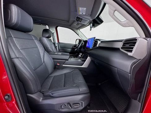 Used 2024 Toyota Sequoia Limited image 34