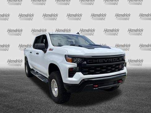 Used 2025 Chevrolet Silverado 1500 Custom Trail Boss AWD/4WD image 2