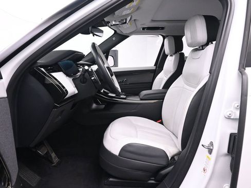 Used 2023 Land Rover Range Rover Sport SE Dynamic AWD/4WD image 15
