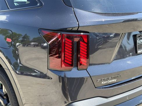 New 2026 Kia Sorento SX Prestige w/ Olive Brown Leather Package image 11