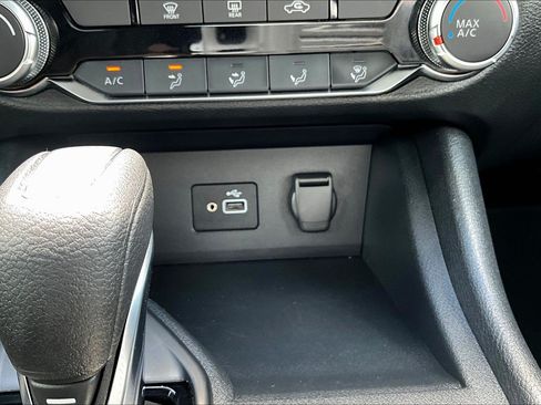 Used 2023 Nissan Sentra S FWD image 24