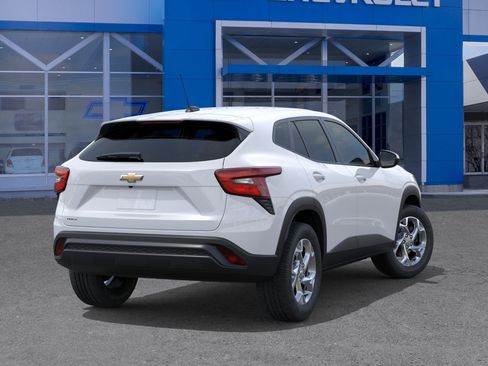 New 2026 Chevrolet Trax LS FWD image 4
