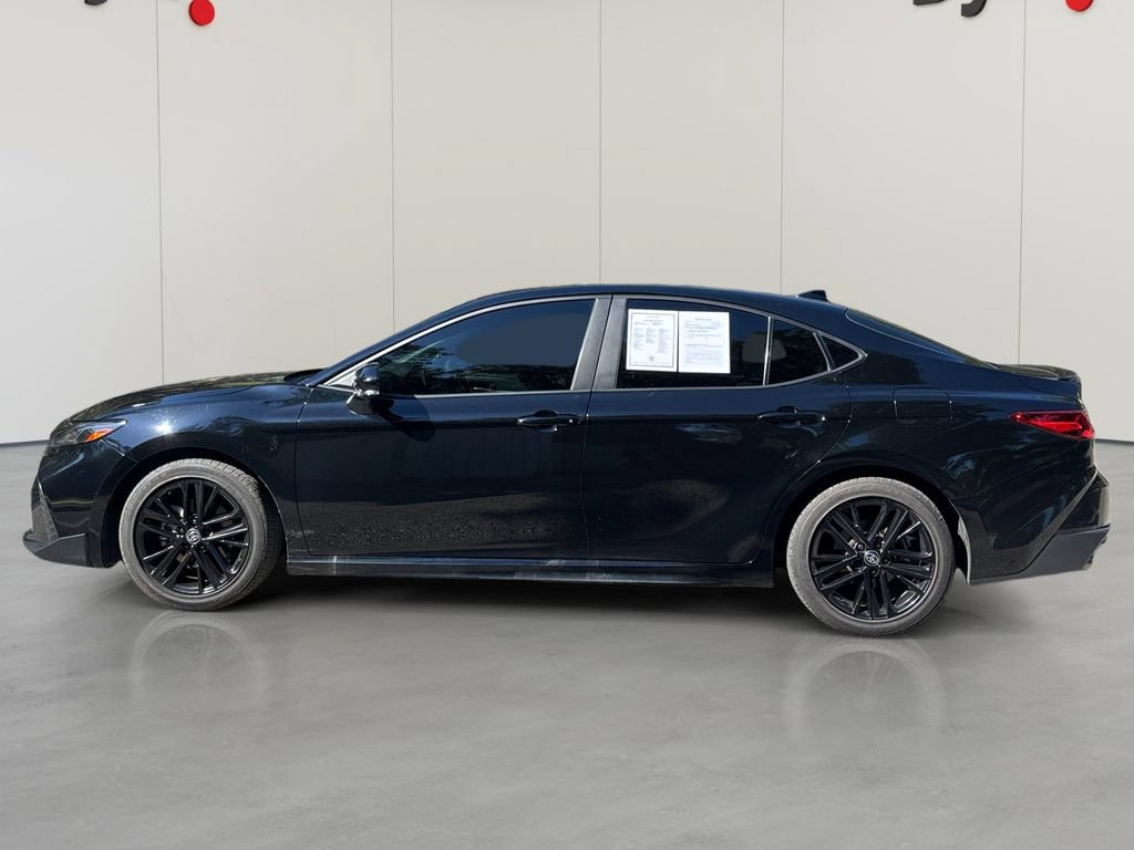 Used 2025 Toyota Camry SE w/ Convenience Package FWD image 2