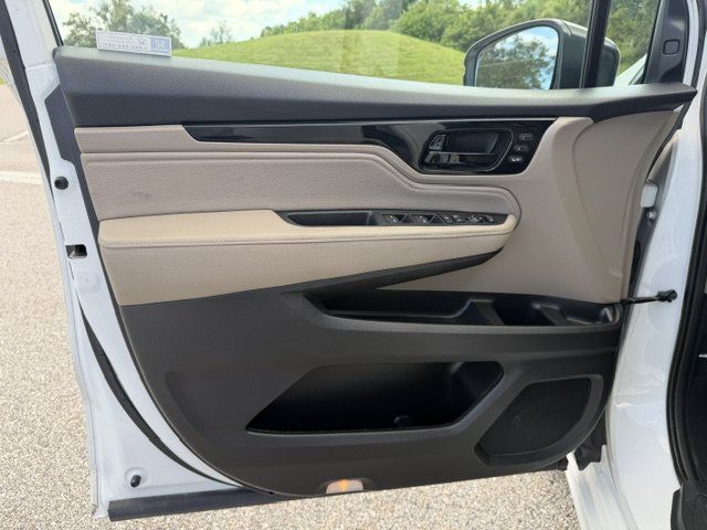 Used 2021 Honda Odyssey Touring image 10