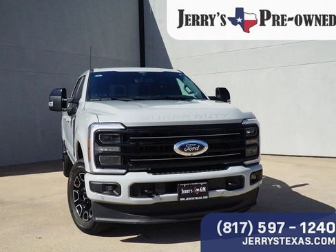Used 2025 Ford F250 Platinum image 6