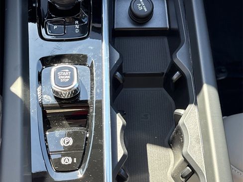 New 2026 Volvo XC60 B5 Core w/ Climate Package image 30