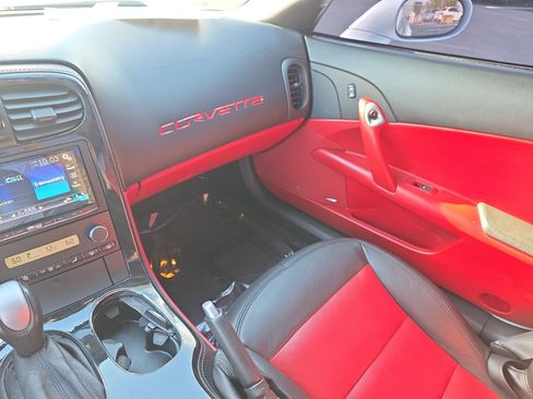 Used 2013 Chevrolet Corvette Grand Sport w/ 2LT Preferred Equipment Group image 27