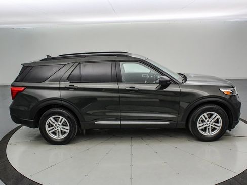 Certified 2023 Ford Explorer XLT w/ Equipment Group 202A image 3
