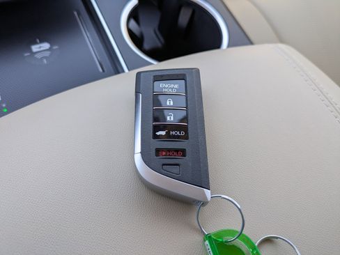 Used 2024 Acura MDX SH-AWD w/ Advance Package image 32