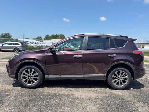 Used 2017 Toyota RAV4 Limited FWD image 4