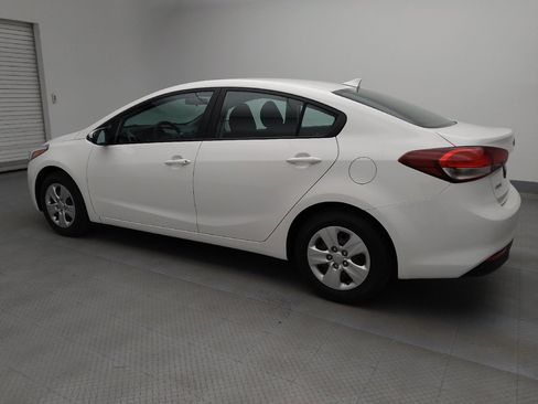 Used 2017 Kia Forte LX image 3