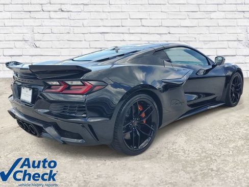 Used 2025 Chevrolet Corvette Z06 RWD image 4