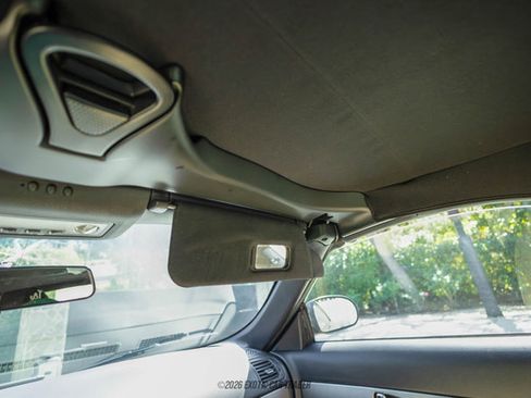 Used 2004 Ford Thunderbird Deluxe image 77