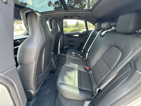 New 2025 Porsche Macan Electric image 27