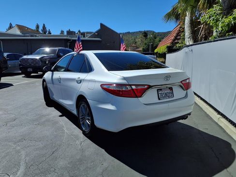Certified 2016 Toyota Camry SE image 6