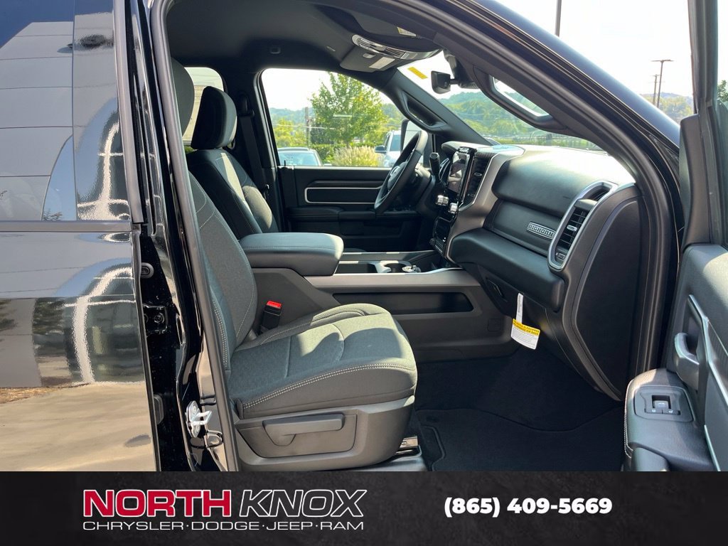 New 2027 RAM 3500 Big Horn AWD/4WD image 27