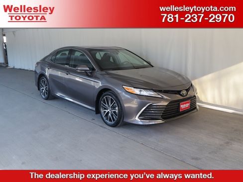 Used 2023 Toyota Camry XLE w/ Cold Weather Package image 1