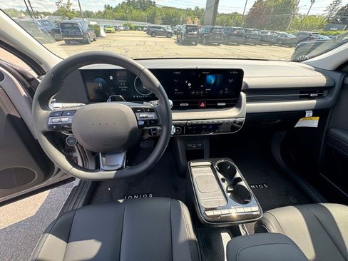 New 2025 Hyundai Ioniq 5 SEL image 12