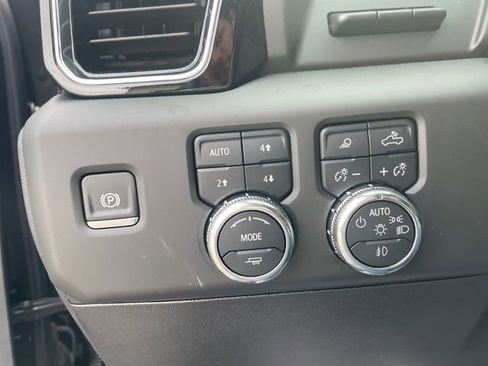 Used 2025 GMC Sierra 2500 Denali w/ Denali Reserve Package AWD/4WD image 22