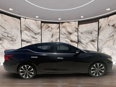Used 2018 Nissan Maxima SR FWD image 4