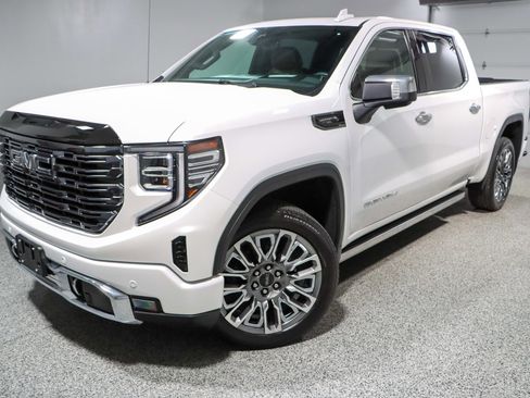 Used 2025 GMC Sierra 1500 Denali Ultimate image 36