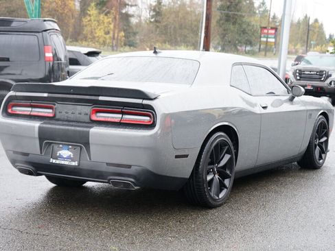 Used 2019 Dodge Challenger R/T Scat Pack w/ Stars & Stripes Edition image 6