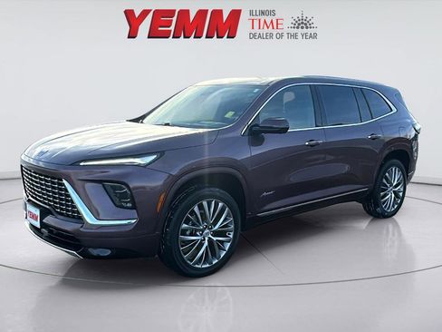 Used 2025 Buick Enclave Avenir w/ Trailering Package, 5000 lbs. image 4