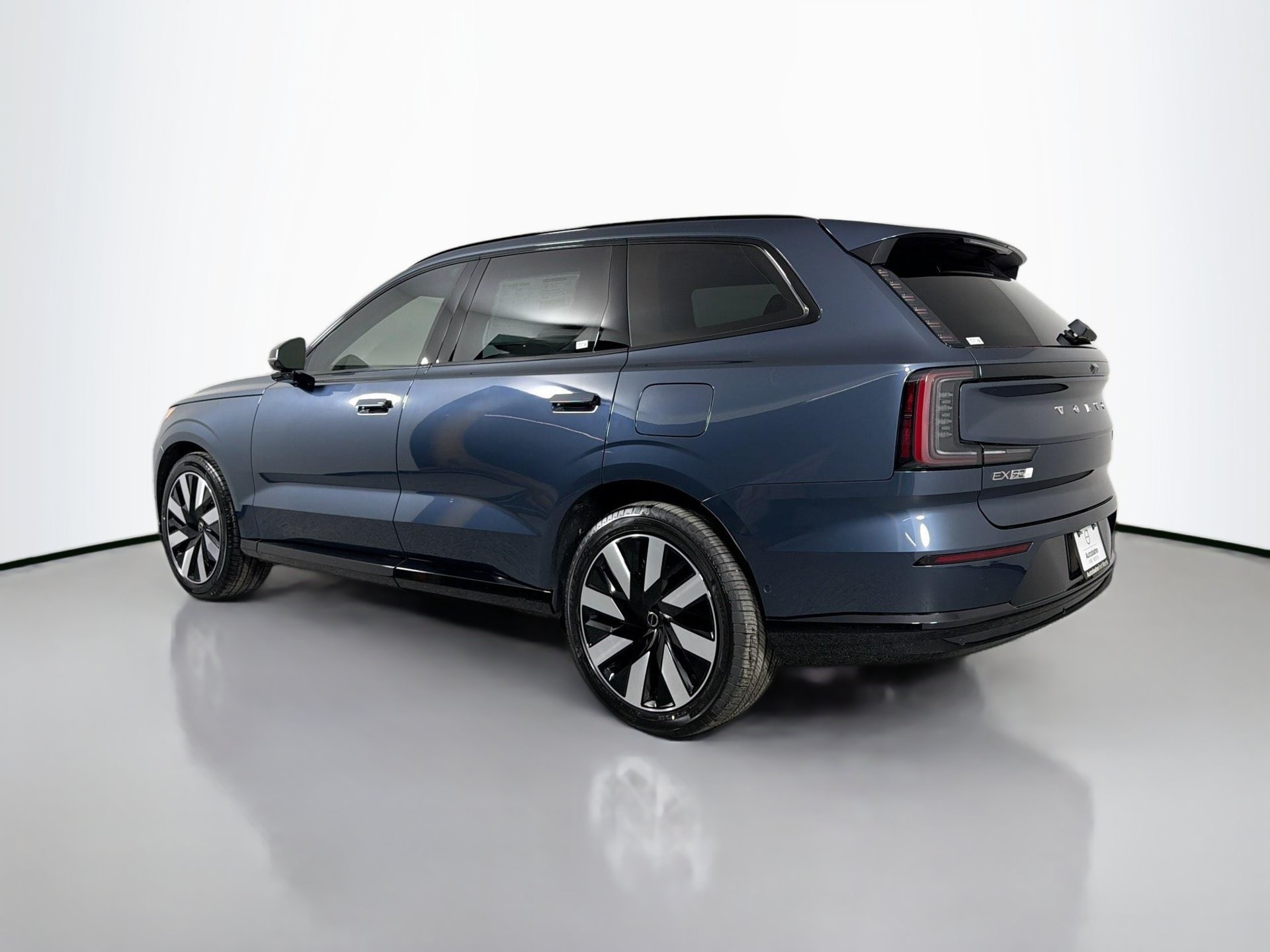 New 2026 Volvo EX90 Ultra AWD/4WD image 7