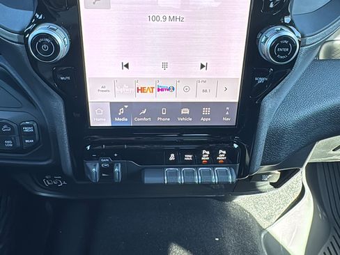 New 2026 RAM 2500 Tradesman AWD/4WD image 19