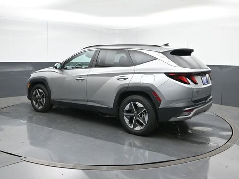 Used 2025 Hyundai Tucson SEL FWD image 4