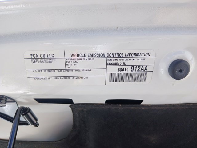 Used 2023 Jeep Gladiator Mojave AWD/4WD image 49