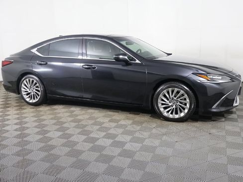 Used 2023 Lexus ES 350 w/ Ultra Luxury Package image 21