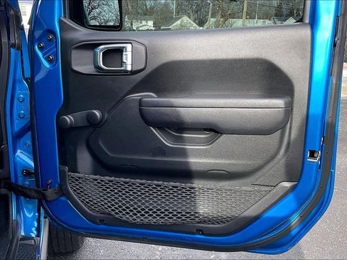 Used 2023 Jeep Gladiator Sport w/ Trailer Tow Package image 29