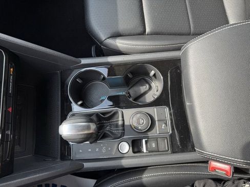 Certified 2022 Volkswagen Atlas SE image 28