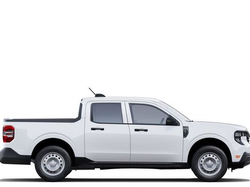 New 2025 Ford Maverick XL w/ 4K Tow Package image 23