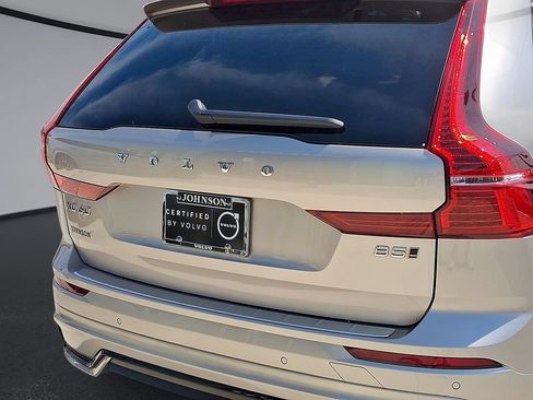 Certified 2024 Volvo XC60 B5 Ultimate w/ Protection Package Premier AWD/4WD image 30