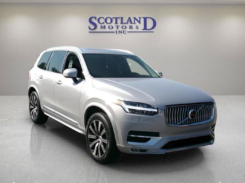 Used 2025 Volvo XC90 B5 Core AWD/4WD image 4