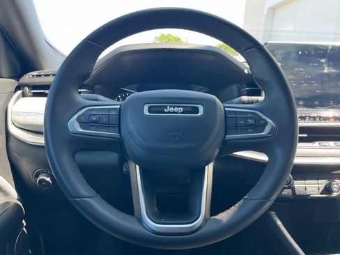 Certified 2024 Jeep Compass Latitude AWD/4WD image 12