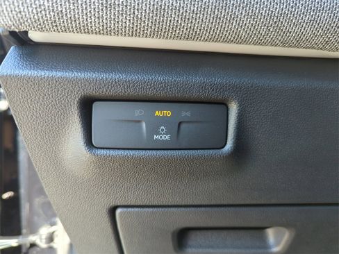 New 2026 Volkswagen Tiguan S image 34