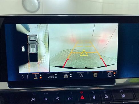 Used 2024 Chevrolet Silverado 1500 RST w/ Convenience Package II image 39