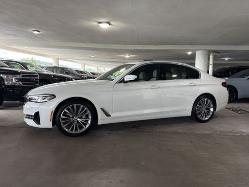 Certified 2023 BMW 530i w/ Premium Package RWD image 2