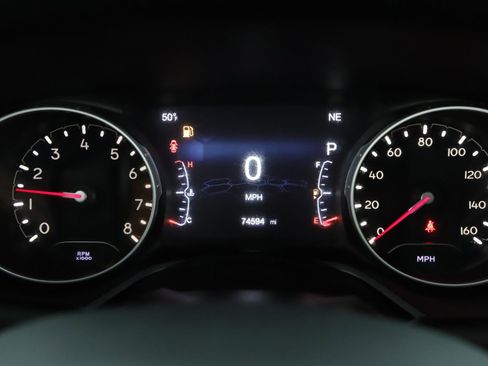 Used 2019 Jeep Compass Latitude w/ Popular Equipment Group image 11