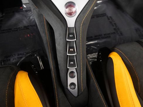 Used 2024 McLaren 750S Spider RWD image 27