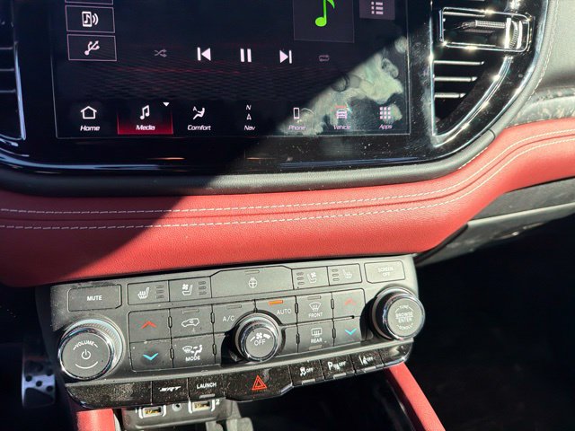 Used 2024 Dodge Durango SRT AWD/4WD image 43