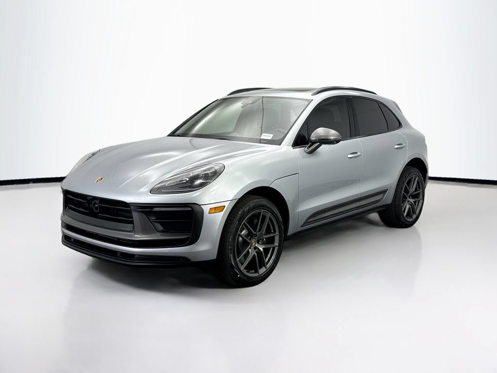 Used 2026 Porsche Macan AWD/4WD image 1