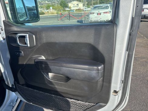 Used 2024 Jeep Wrangler Unlimited Rubicon AWD/4WD image 20