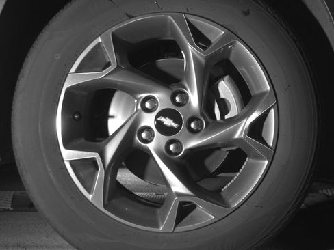 Used 2025 Chevrolet Trax LT w/ LT Convenience Package FWD image 13